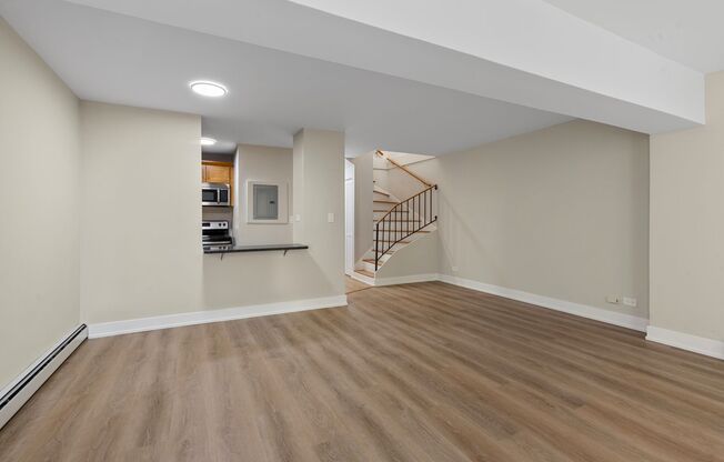 1 bed, 1.5 baths, 667 sqft, $2,400, Unit 24B