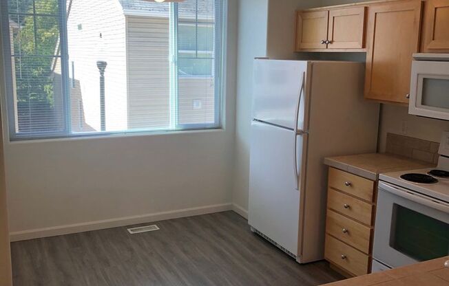 10232 NE Snoqualmie Street ~ Amazing Tanasbourne Townhome