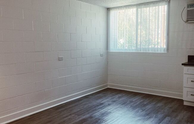 Studio, 1 bath, 414 sqft, $1,775