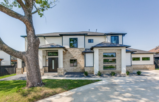 10923 MARSH LN