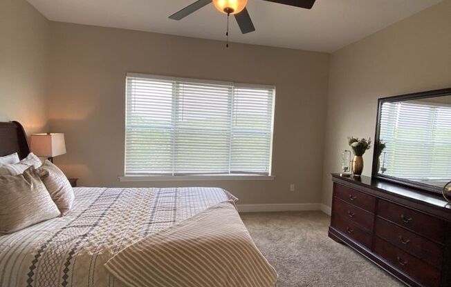 3 beds, 2 baths, 1,500 sqft, $3,475, Unit 450SMA1