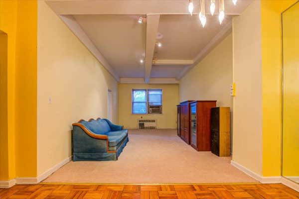 102-55 67 Drive