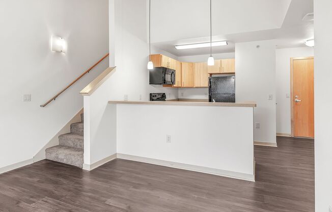 2 beds, 1 bath, 817 sqft, $1,495, Unit 602-301