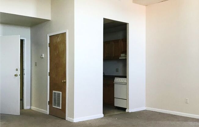 1 bed, 1 bath, 600 sqft, $825, Unit 203