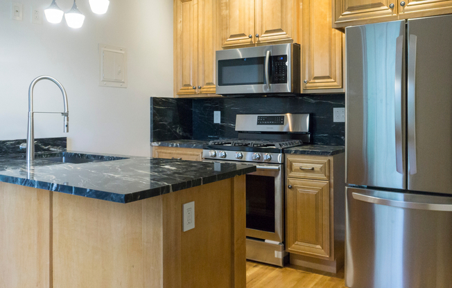 1 bed, 1 bath, 800 sqft, $1,750, Unit A21