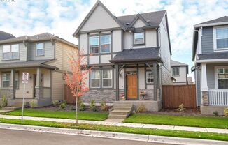 3Bd/ 2.5Ba 2 Story Level Home in Baseline Woods~ 2 Car Garage, Fenced in Side Yard, Stainless Steel Appliances!!!!