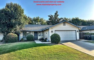 323 W. PACKWOOD AVE - 3 BEDROOM 2 BATH - SW VISALIA