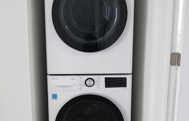 2 beds, 1.5 baths, 790 sqft, $2,200, Unit 45