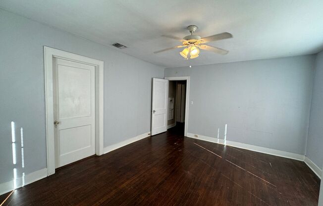 2 beds, 1 bath, $1,125