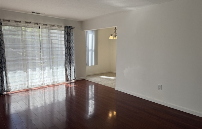 1 bed, 1 bath, 675 sqft, $1,750, Unit B