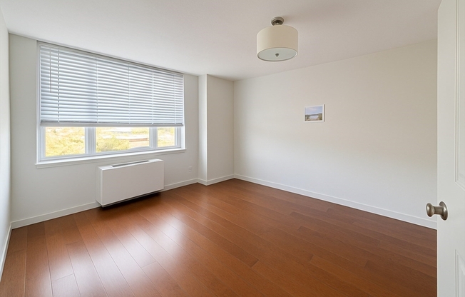 20 HAMMOND POND PKWY