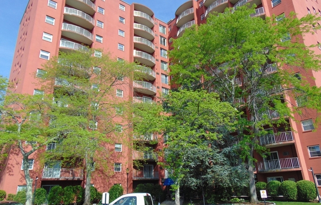 1 bed, 1 bath, 765 sqft, $2,100, Unit 816