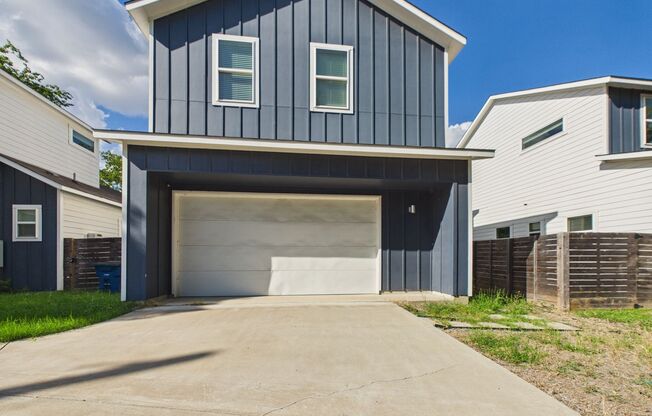Modern East Austin Living | Stylish Studio, 2-Bath Home Minutes from Downtown & Austin-Bergstrom Airport