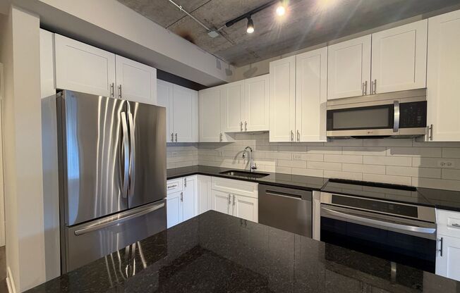 1 bed, 1 bath, 681 sqft, $2,550, Unit 952-309