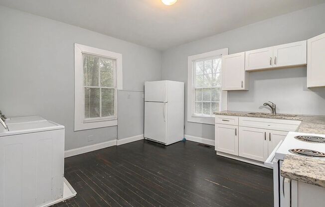 3 beds, 2 baths, $1,900