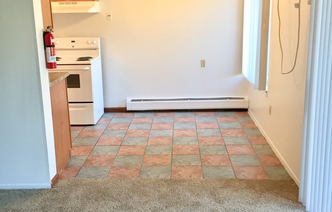 1 bed, 1 bath, 800 sqft, $1,195, Unit 11