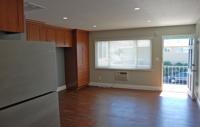 Studio, 1 bath, 396 sqft, $1,895, Unit 1660