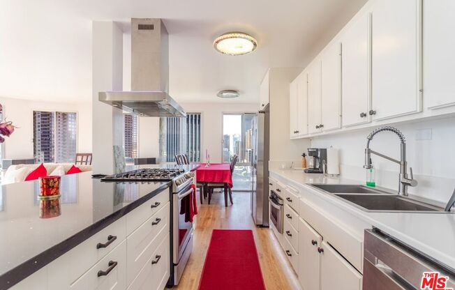 2 beds, 2 baths, 1,172 sqft, $4,550, Unit 1105