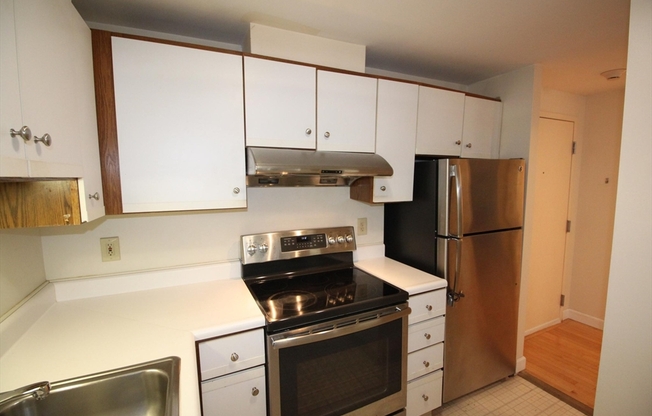 1 bed, 1.5 baths, 721 sqft, $2,200, Unit 222