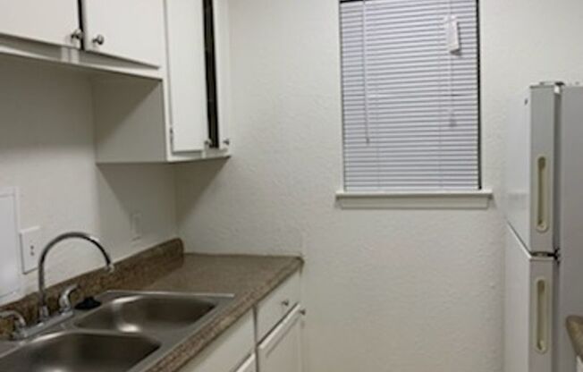 1 bed, 1 bath, 619 sqft, $1,195, Unit 2088