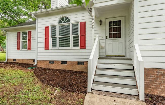 Cute 3 Bedroom Ranch with Large Wooded Yard- Raleigh-Available Now!