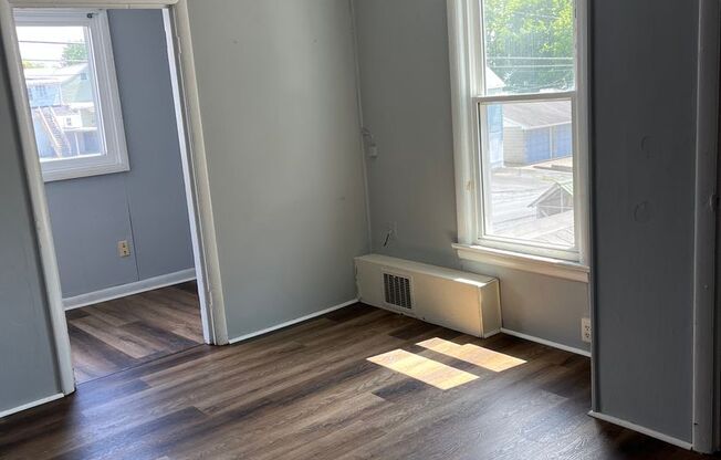 2 Bedrooms, 1 Bath - 2nd Story - Available NOW!