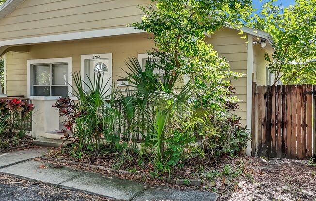 Great Central Tampa 3BR/2BA home with fenced yard.