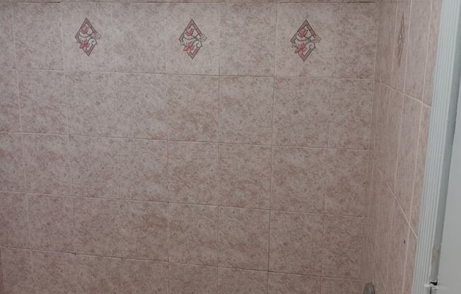 Beautiful two bedroom apartment in Newark