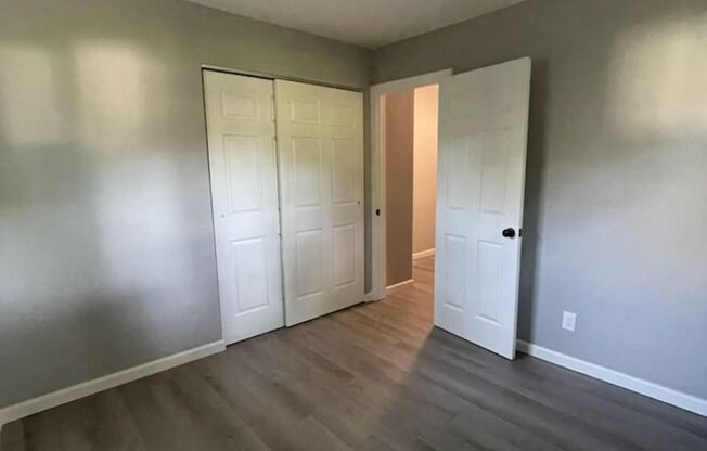 3 beds, 1 bath, $1,295