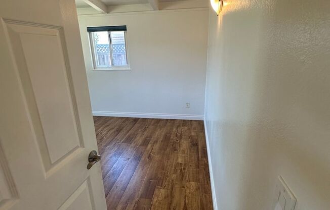 3 beds, 1 bath, $3,150