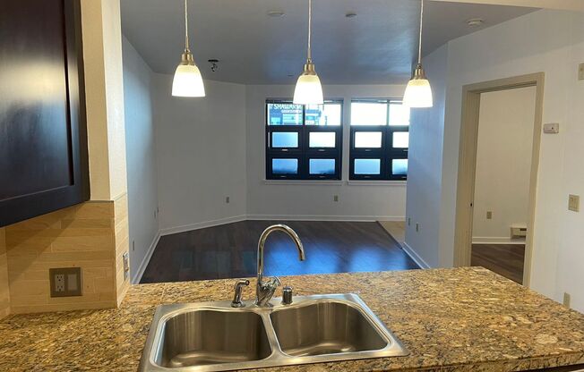 Beautiful  1-bed, 1-bath condo in Ballard Seattle for rent!