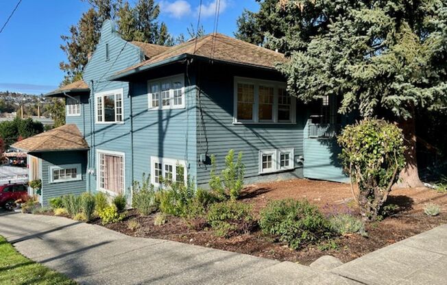 2 Bedroom Craftsman unit on Pigeon Hill