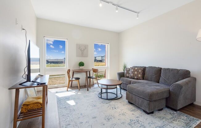 1 bed, 1 bath, 627 sqft, $1,400, Unit #322