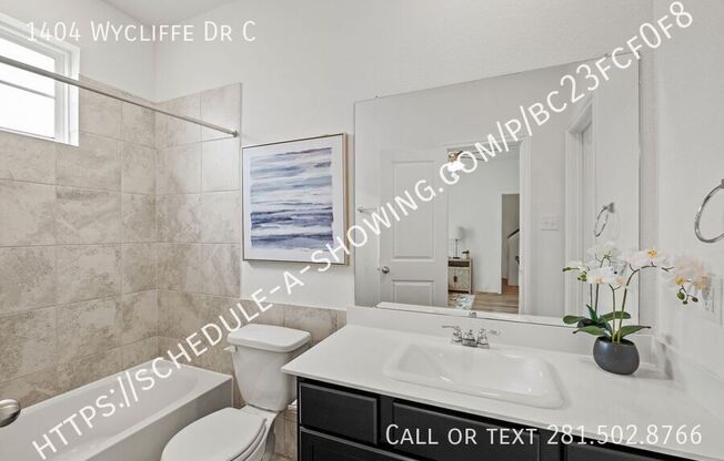 1404 WYCLIFFE DR