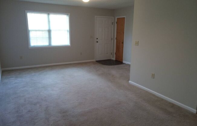 2 beds, 1 bath, $995, Unit #1