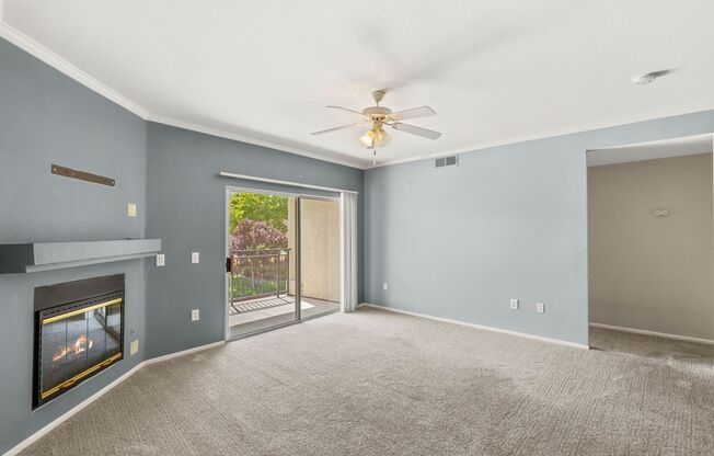 2 beds, 2 baths, $1,595, Unit # 822