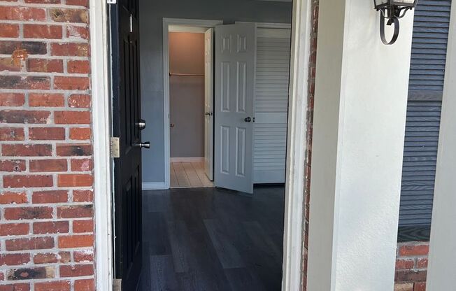 2 beds, 2 baths, 1,100 sqft, $1,075, Unit E-1