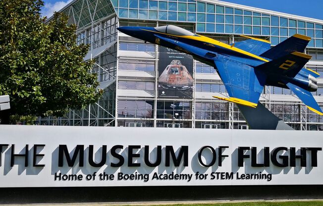 Studio, 1 bath, 330 sqft, $1,789, Unit 201