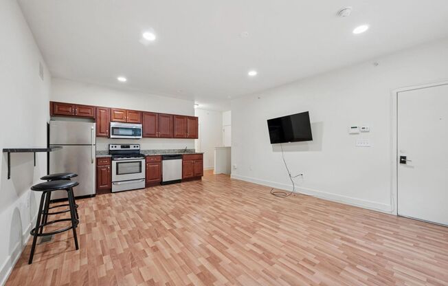 1501 W Master St