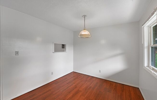 2 beds, 2 baths, 965 sqft, $1,045, Unit 20