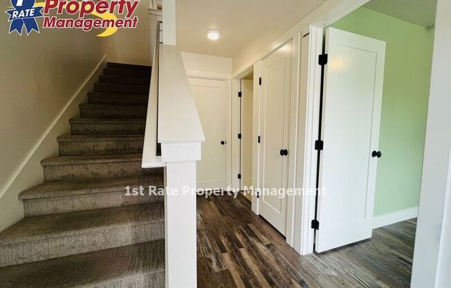 541 E TRACKSTAND LN