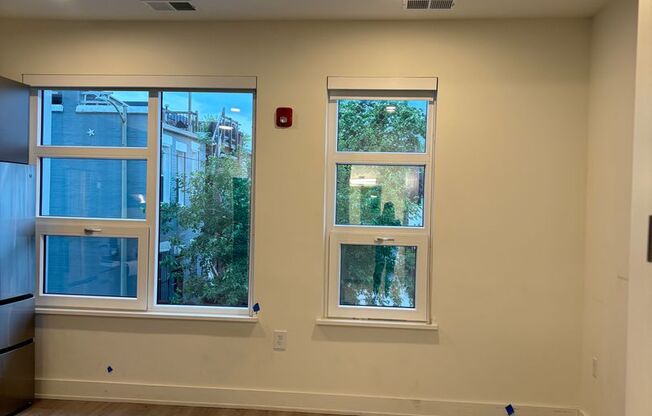 Studio, 1 bath, 389 sqft, $1,599, Unit 210