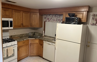 2 beds, 2 baths, 1,400 sqft, $2,500, Unit 1