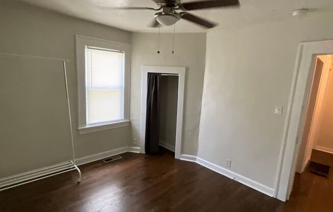 2 beds, 1 bath, $1,495