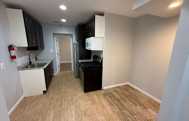 1612 E St NE (Strasbourger)