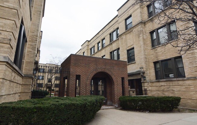 3522 BROADWAY