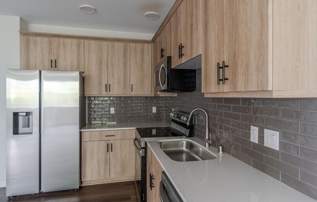 1 bed, 1 bath, $2,275, Unit 403