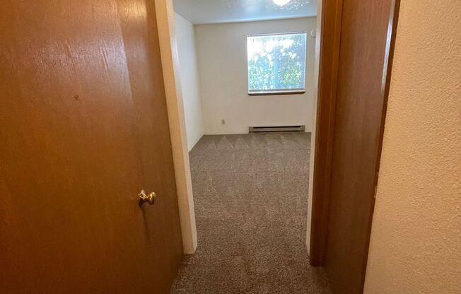 2 beds, 1.5 baths, 900 sqft, $1,550, Unit B105