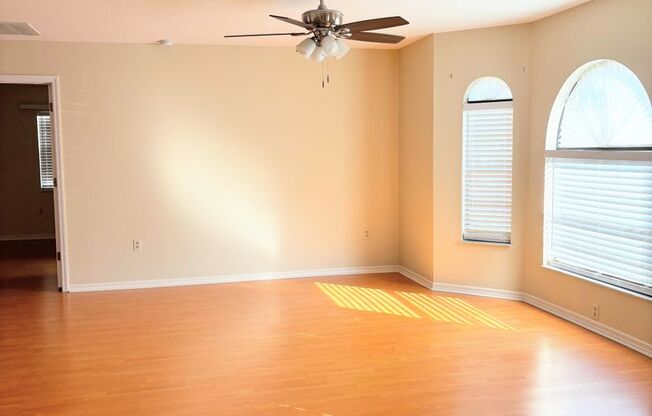 3/2 in Seven Hills Community