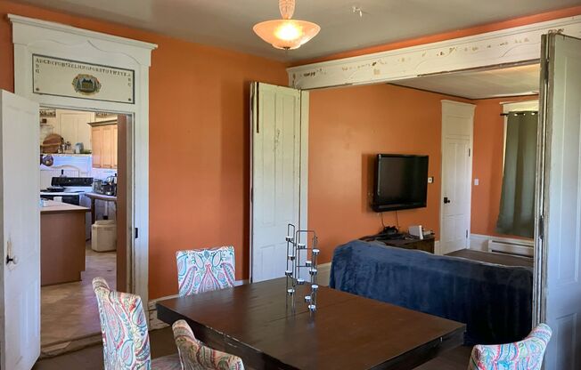 1009 Muddy Creek Forks Rd
